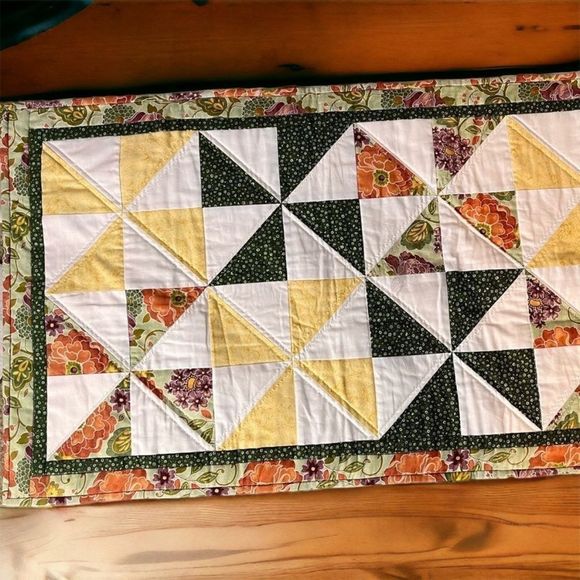 Handmade Valance Quilt pieced ,inside plain white Front is Multi colored triangl - Picture 1 of 8